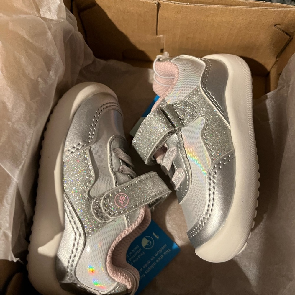 NWT in box!  Stride Rite shoes - Natasha - silver - size 3